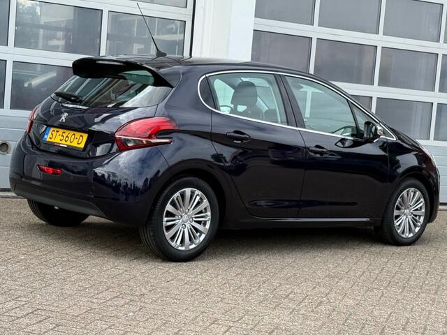 Peugeot 208 1.2 Puretech 82Pk Blue Lease Executive Navi Pdc Clima Cruise