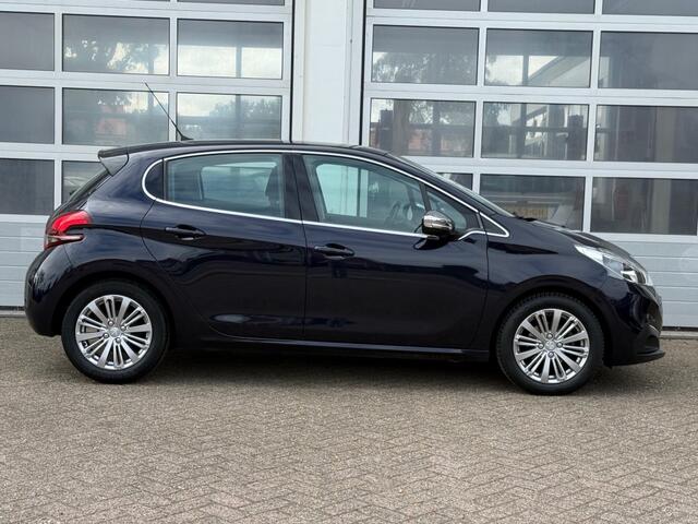 Peugeot 208 1.2 Puretech 82Pk Blue Lease Executive Navi Pdc Clima Cruise