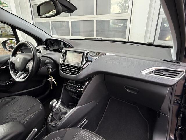 Peugeot 208 1.2 Puretech 82Pk Blue Lease Executive Navi Pdc Clima Cruise