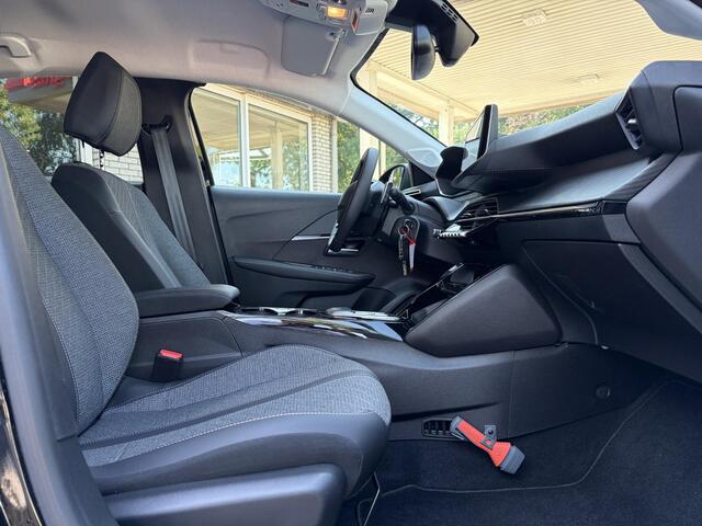 Peugeot 208 1.2 Hybrid 100 e-DCS6 Aut. Allure Camera Navi Appl