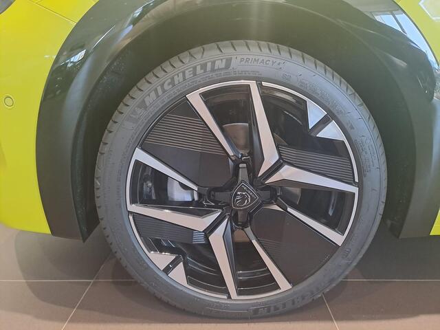 Peugeot 208 Hybrid 136 e-DCS6 GT