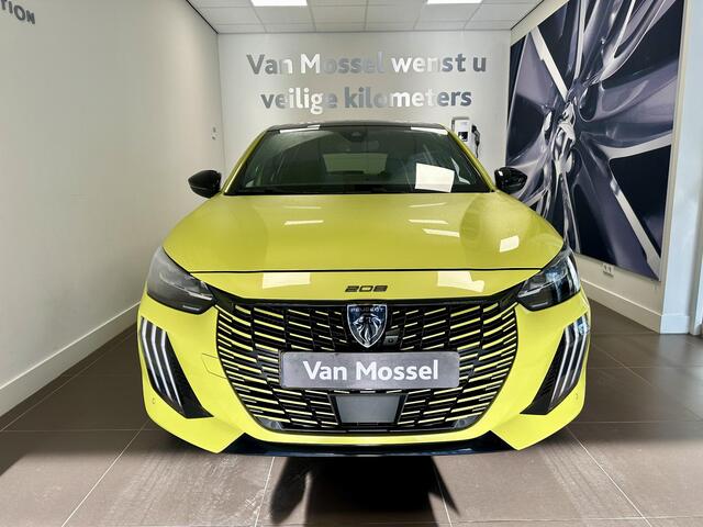 Peugeot 208 1.2 Hybrid 145 e-DCS6 GT | Draadloze Apple Carplay / Android Auto | Panorama dak | 360° Parkeercamera | Adaptieve Cruise Controle | Elektrische & Verwarmbare Voorstoelen