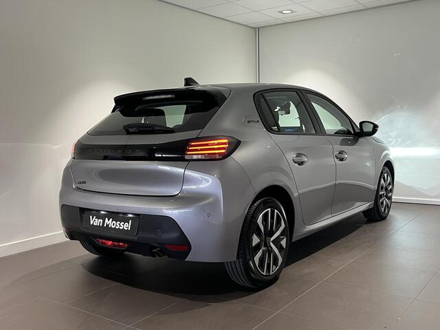 Peugeot 208 1.2 PureTech 100 Style | Draadloze Apple Carplay / Android Auto | Parkeersensoren achter | Navigatie