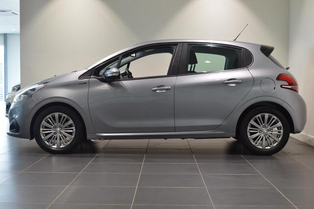 Peugeot 208 Signature NAVIGATIE - AIRCO - HANDGESCHAKELD
