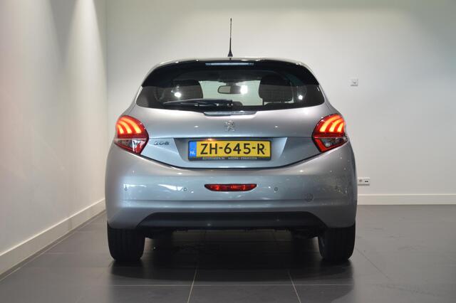 Peugeot 208 Signature NAVIGATIE - AIRCO - HANDGESCHAKELD