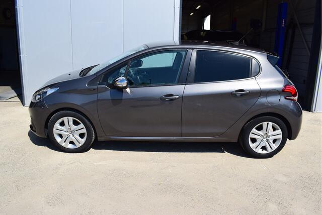 Peugeot 208 1.2 Signature | NL-Auto | NAP | Apple Carplay/Android Auto