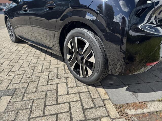 Peugeot 208 1.2 Hybrid 110 e-DCS6 Allure