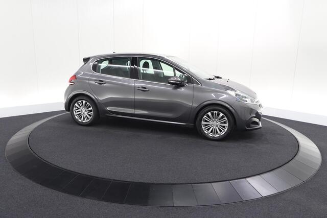 Peugeot 208 PureTech 82 Blue Lease Allure | Parkeersensoren | Climate Control | Apple Carplay | 16 Inch Lichtmetalen Velgen