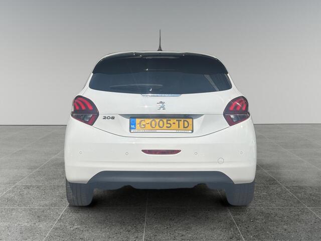 Peugeot 208 Allure 1.2 82pk | CAMERA | NAVI | 16" LM-VELGEN | APPLE CARPLAY / ANDROID AUTO | DAB+ | EXTRA GETINTE ACHTERRUITEN |