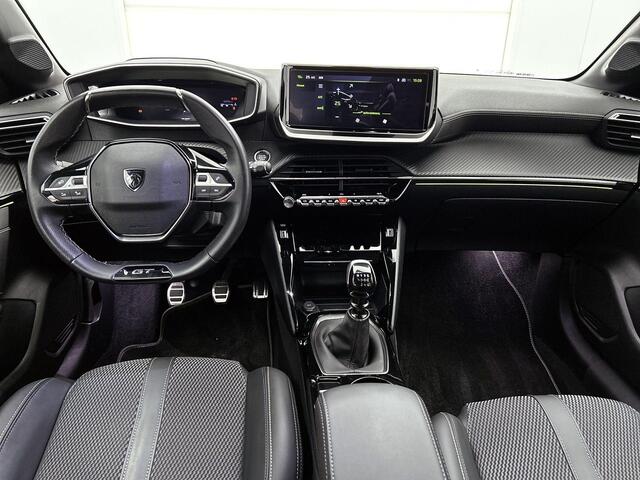 Peugeot 208 GT 100pk | Navigatie | Achteruitrijcamera | Climate Control | Cruise Control | Parkeersensoren v+a | Armsteun | Keyless | Full Led koplampen | Half lederen sportstoelen | Bluetooth | Draadloze Apple CarPlay / Android Auto + telefoonlader | DAB+ radio | Volledig digitaal instrumentenpaneel | Sfeerverlichting | Donker getint glas | 17" lichtmetalen velgen |