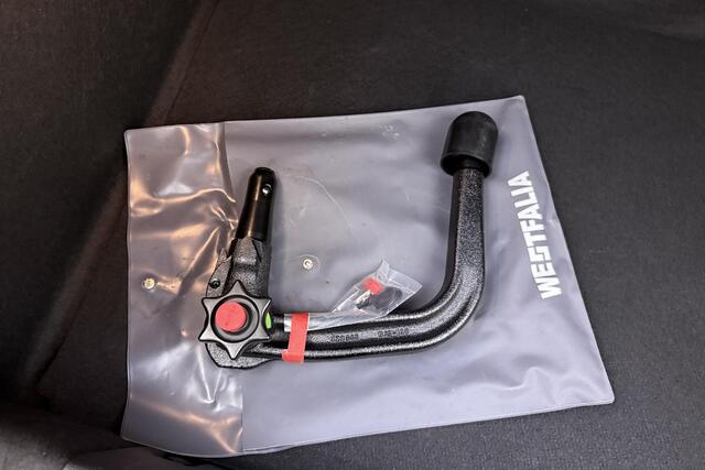 Peugeot 208 1.2T 100 GT | Panorama dak | Keyless Entry & Start | Full LED | Apple Carplay & Android Auto | Camera | Afneembare trekhaak | 1e Eigenaar