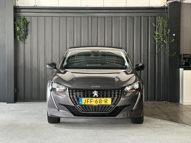 Peugeot 208 1.2 PureTech Allure Pack | Achteruitrijcamera | Stoelverwarming | Carplay | Cruise Control | LED Koplampen | LMV 16 |
