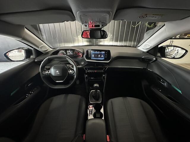 Peugeot 208 1.2 PureTech Allure Pack | Achteruitrijcamera | Stoelverwarming | Carplay | Cruise Control | LED Koplampen | LMV 16 |