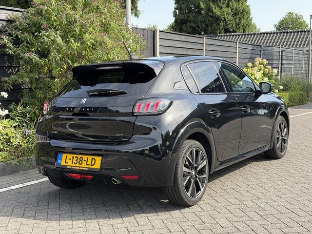 Peugeot 208 GT Pack 1.2 PureTech 100PK EAT8 Automaat Navigatie, Achteruitrijcamera, Keyless, Stoelverwarming, Parkeersensoren, Apple Carplay, Android Auto