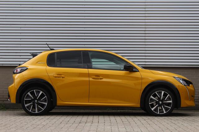 Peugeot 208 1.2 PureTech 131PK GT-Line | Panoramadak | 3D Cockpit | BLIS | Navigatie