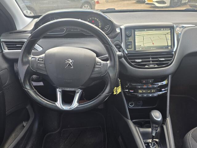 Peugeot 208 PANORAMADAK AUTOMAAT NAVI TEL LM CAMERA