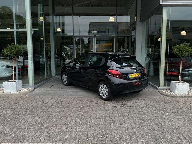 Peugeot 208 1.2 PureTech Blue Lion Airco / CV / Audio / D-riem vv