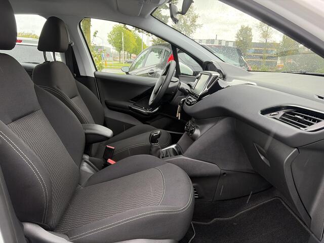 Peugeot 208 1.2 PureTech Blue Lion ?D-riem vv 2024?Dealer Onderhouden?Carplay?Navi?Trekhaak?2e Eigenaar?Recent beurt gehad?Airco?Cruise?Pdc?5 Deurs?Weinig Km?N.A.P?Apk tot 08-2027