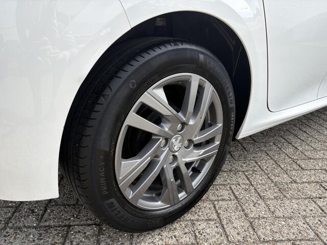 Peugeot 208 1.2 PureTech Active Pack | Climate Control | Apple Carplay/ Aindroid Auto | Lichtmetalen velgen |