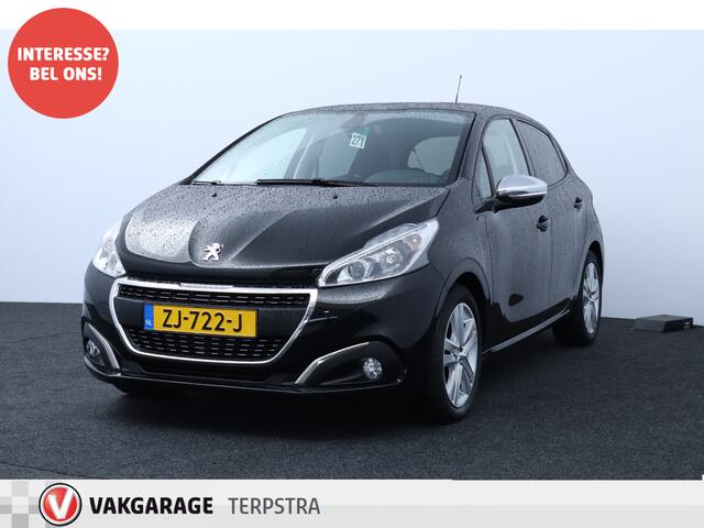 Peugeot 208 1.2 PureTech Signature/ INCLUSIEF NIEUWE DISTRIBUTIESET! Apple + Android/ Navi/ DAB+/ Airco/ Cruise/ Elek. pakket/ Isofix/ Bluetooth/ Armsteun/ Multi. LEDER. Stuur/ Mistl./ PDC/ Extra getint glas.
