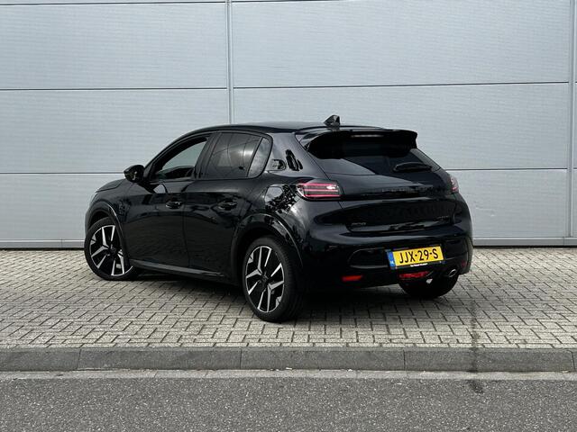 Peugeot 208 1.2 Hybrid 110 e-DCS6 GT l Camera l Navi l Parkeersensoren l Apple carplay & Android auto l DIRECT LEVERBAAR !!!