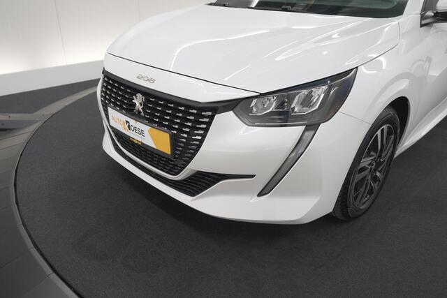 Peugeot 208 PureTech 100 Allure | Afneembare Trekhaak | Camera | Apple Carplay | Parkeersensoren