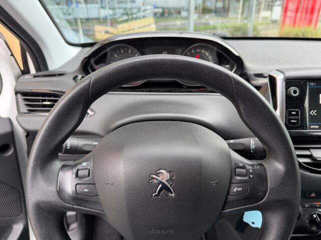 Peugeot 208 1.2 PureTech Active / 5 Drs / Lage km