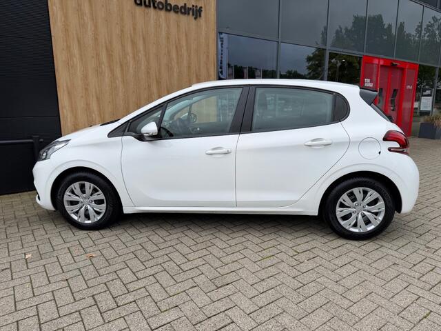 Peugeot 208 1.2 PureTech Active / 5 Drs / Lage km