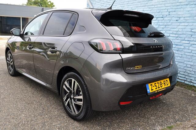 Peugeot 208 1.2 Allure Aut. pdc. crc. egtg