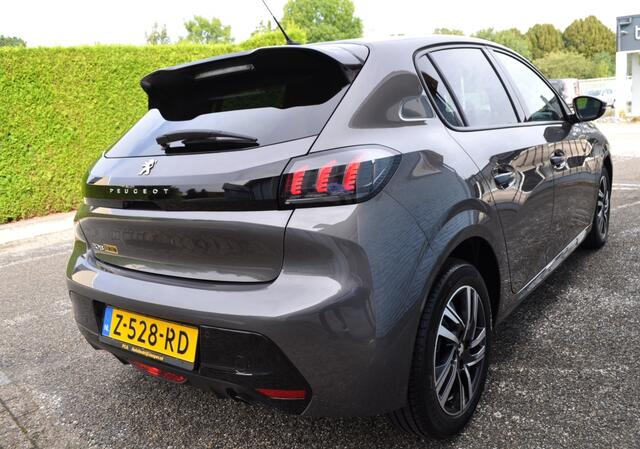 Peugeot 208 1.2 Allure Aut. pdc. crc. egtg