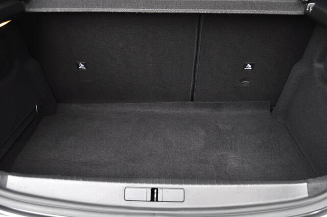 Peugeot 208 1.2 Allure Aut. pdc. crc. egtg