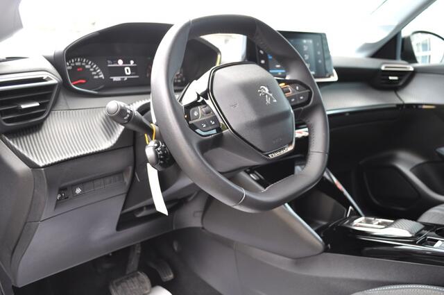 Peugeot 208 1.2 Allure Aut. pdc. crc. egtg