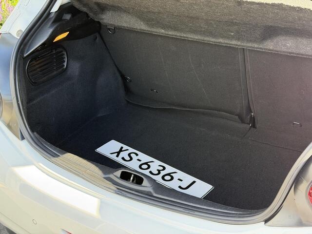 Peugeot 208 Allure 1.2 PureTech 82PK Trekhaak, Navigatie, Parkeersensoren Achter, Climate Control, Cruise Control