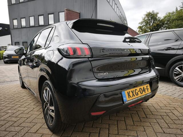 Peugeot 208 1.2 PureTech Blue Lease Allure Apple CarPlay | Achteruitrijcamera | Cruise | LED | P-Sensors
