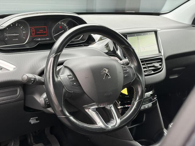 Peugeot 208 1.2 PureTech Blue Lease Executive ?Dealer Onderhouden?2e Eigenaar?Navi?Carplay?Clima?Cruise?Pdc?5 Deurs?16'' Lm velgen?N.A.P?Apk tot 09-2027