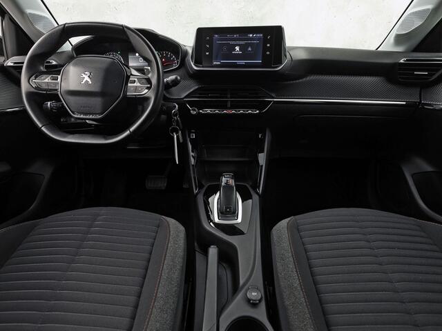 Peugeot 208 1.2 PureTech Sport Automaat (APPLE CARPLAY, KEYLESS, PARKEERSENSOREN, SPORTSTOELEN, CRUISE, LANE ASSIST, NIEUWE APK, NIEUWSTAAT)