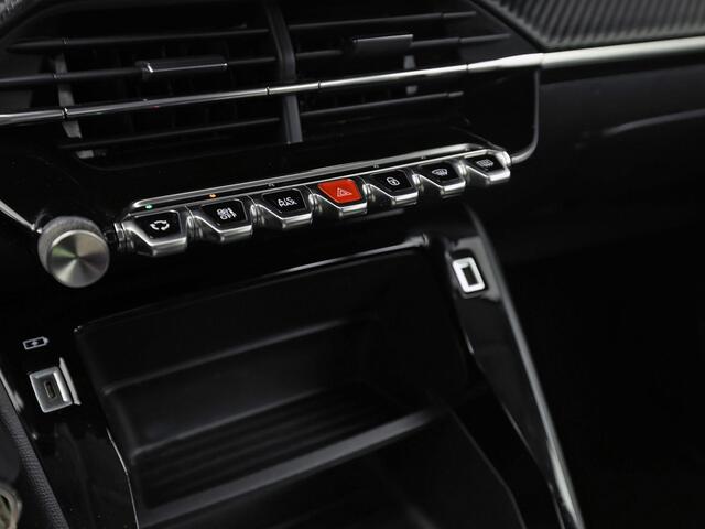 Peugeot 208 1.2 PureTech Sport Automaat (APPLE CARPLAY, KEYLESS, PARKEERSENSOREN, SPORTSTOELEN, CRUISE, LANE ASSIST, NIEUWE APK, NIEUWSTAAT)
