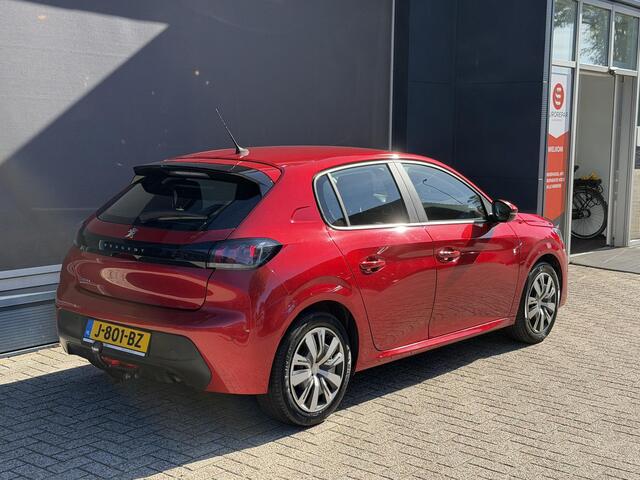 Peugeot 208 1.2 Active | Trekhaak | Touch Screen met Apple Carplay | Navigatie via Telefoon | Airconditioning | Cruise-Control | Parkeersensoren | Stuurwielbediening |