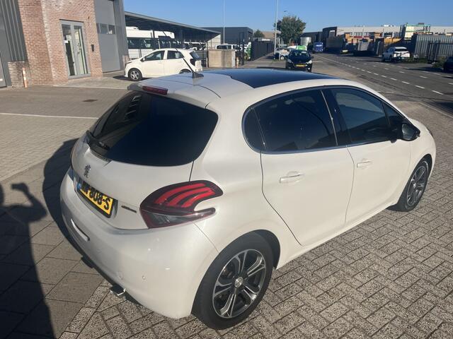 Peugeot 208 1.6 BlueHDi GT-line Clima Leer Led JBL Pano
