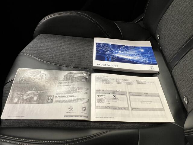 Peugeot 3008 1.6 e-THP GT Line | Android/Apple Carplay | LM Velgen 18" | Voorstoelen Verwarmd | Leder/Stof Bekleding | Cruise Control |