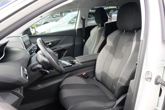 Peugeot 3008 BWJ 2020 1.2 PureTech 131 PK Active APPLE CARPLAY / ANDROID AUTO / NAVI / CLIMA / CRUISE / PARKEERSENSOREN / LMV