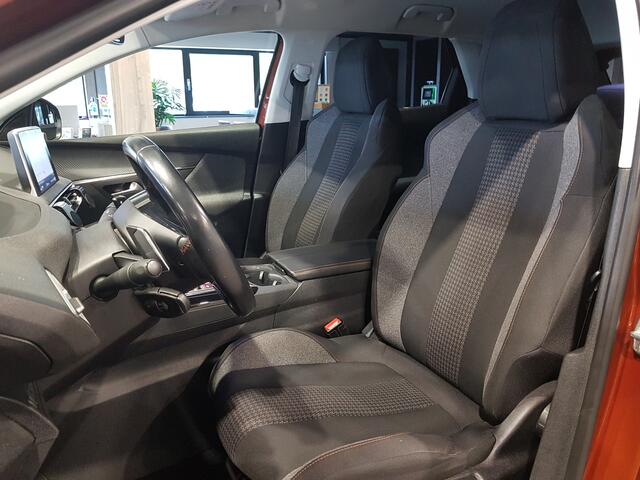 Peugeot 3008 1.2 130 PT Blue Lease Executive Trekhaak | Navi | Camera | Clima | LED