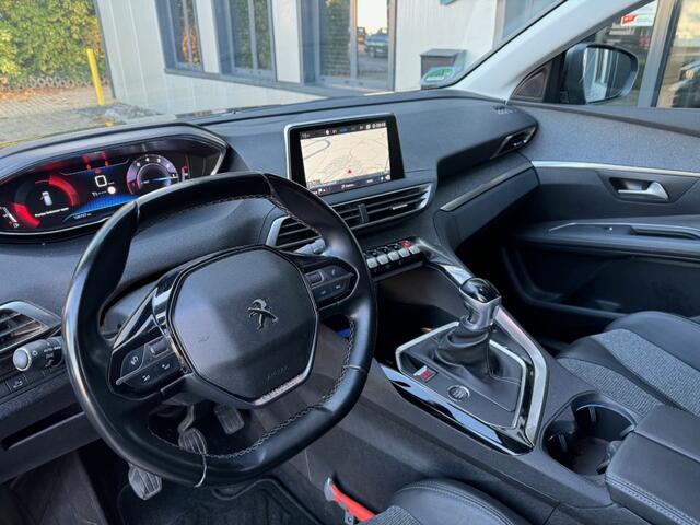 Peugeot 3008 1.2 PureTech 131PK Allure, Navi, Climatcntrl, Cruisecntrl, Leder