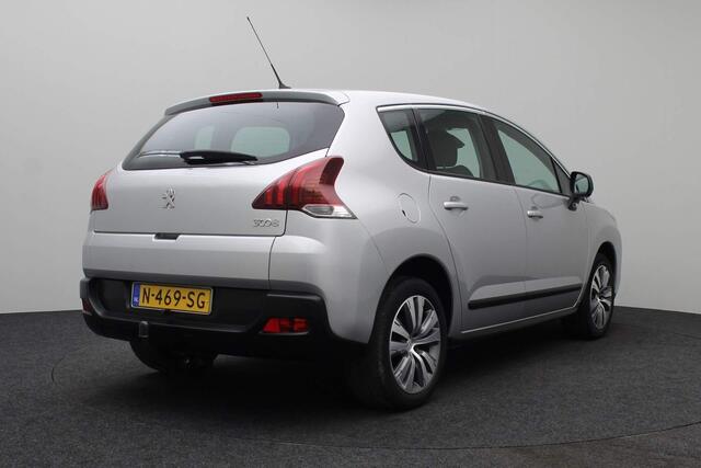 Peugeot 3008 1.2 PureTech Style 2016 Navigatie | Bluetooth | Trekhaak | Stoelverwarming | Airco (Clima) | Cruise control | PDC | Lichtmetaal | LED