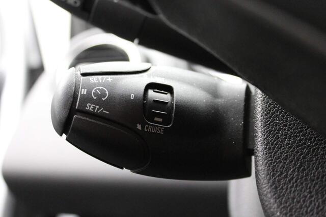 Peugeot 3008 1.2 PureTech Style 2016 Navigatie | Bluetooth | Trekhaak | Stoelverwarming | Airco (Clima) | Cruise control | PDC | Lichtmetaal | LED