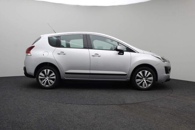 Peugeot 3008 1.2 PureTech Style 2016 Navigatie | Bluetooth | Trekhaak | Stoelverwarming | Airco (Clima) | Cruise control | PDC | Lichtmetaal | LED