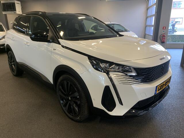 Peugeot 3008 1.2 PureTech 130 PK GT BLACK PACK EAT8 AUTOMAAT NAVIGATIE-AUTOMATISCHE ACHTERKLEP-ADAPTIVE CRUISE CONTROL