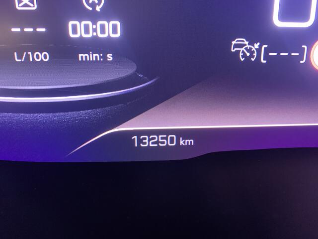 Peugeot 3008 1.2 PureTech 130 PK GT BLACK PACK EAT8 AUTOMAAT NAVIGATIE-AUTOMATISCHE ACHTERKLEP-ADAPTIVE CRUISE CONTROL