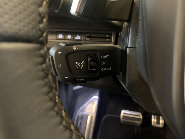 Peugeot 3008 1.2 PureTech 130 PK GT BLACK PACK EAT8 AUTOMAAT NAVIGATIE-AUTOMATISCHE ACHTERKLEP-ADAPTIVE CRUISE CONTROL