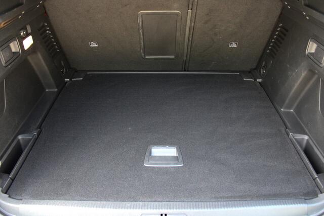 Peugeot 3008 1.2 PureTech Blue Lease Executive Navi|Airco|LM-Velgen|Camera|Cruise|Audio|CV